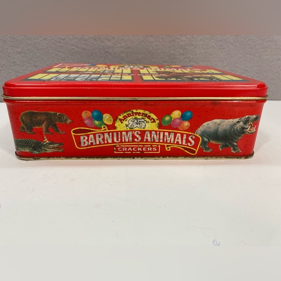 1979 & 1987 Barnum’s & Bailey Circus Animal Cracker Tins - Picture 6 of 16